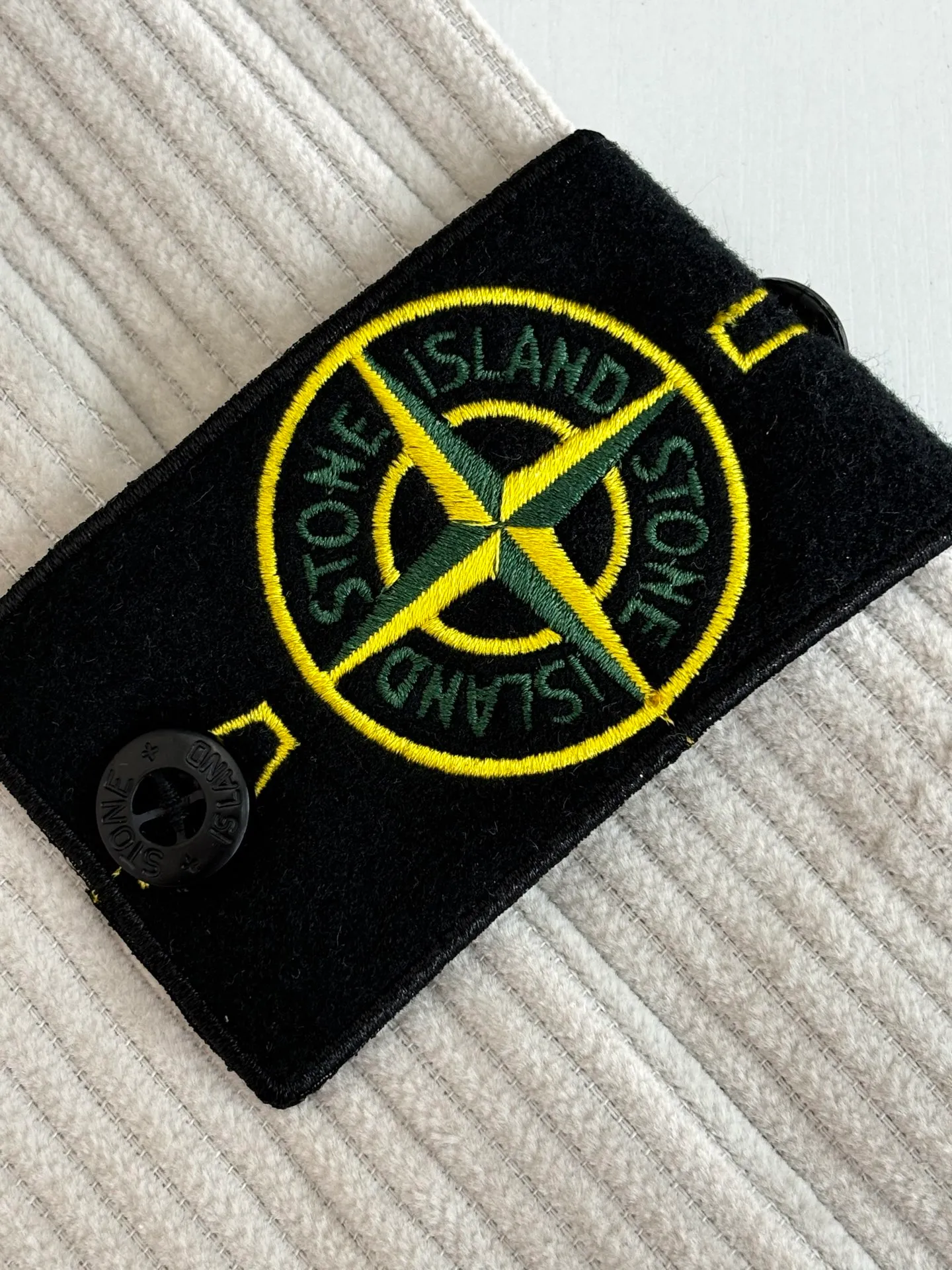 P540 Stone ISLAN*/stone island 23FW solid color corduroy logo armband shirt Size: S/M/L/XL
